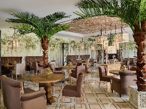 pineapple buffet restaurant