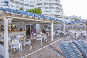 Pool Bar