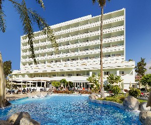 Hotel s bazénem