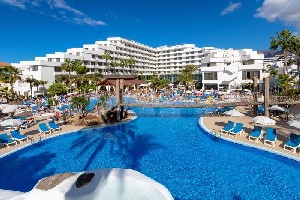 Hotel s bazénem