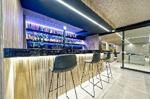 bar