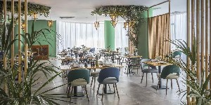 restaurant