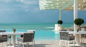 pool lounge