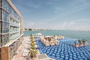 (Spojené arabské emiráty, Abu Dhabi, Abu Dhabi) - ROYAL M HOTEL ABU DHABI