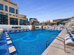 Hotel s bazénem