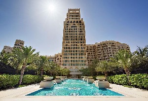 Hotel s bazénem