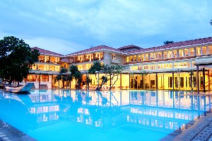 Hotel s bazénem 
