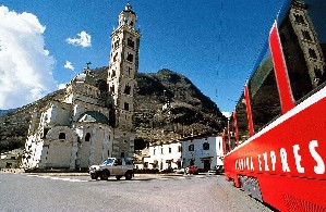 Švýcarsko, Kanton Graubünden, Davos - Bernina Express a Svatý Mořic