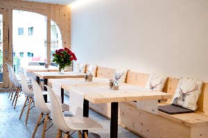 Hotel CHESA SURLEJ wakacje