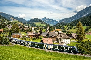 Horské vlaky ve Švýcarsku - expres přes Goldenpass