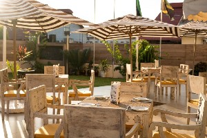 Pool Bar