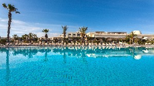 Vedere la piscină
