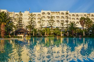 Hotel s bazénem