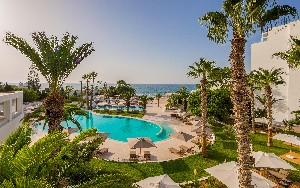 Vedere la piscină