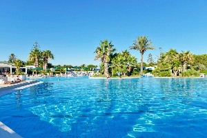 Piscină