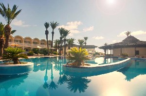 Piscină