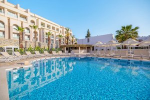 Hotel s bazénem
