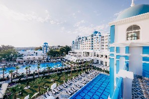 Hotel s bazénem 