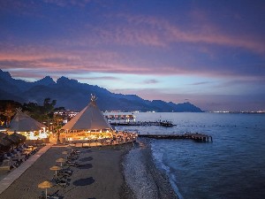 Hotel BALMY FORESTA wakacje