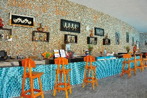 bar