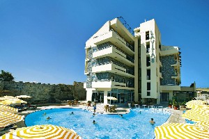 Hotel s bazénem