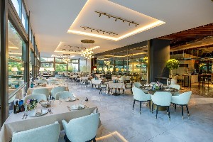 Hotel NIRVANA COSMOPOLITAN wakacje