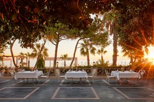 A la carte restaurace