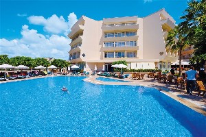 Hotel s bazénem