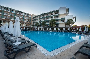 Hotel s bazénem 