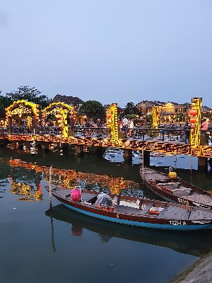Vietnam_Hoi_An_vecer_1_Radynacestu_foto_Pavel_Spurek.jpg