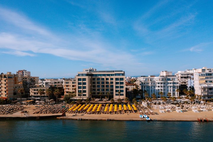 Hotel s pláží