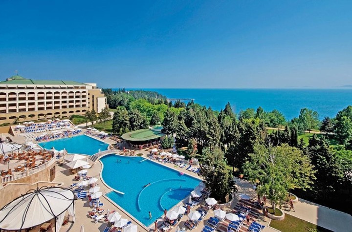 Hotel medencével
