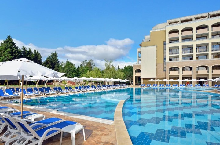 Hotel medencével