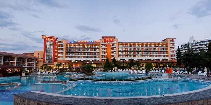 Hotel General View