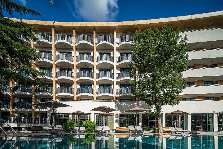 Hotel s bazénem