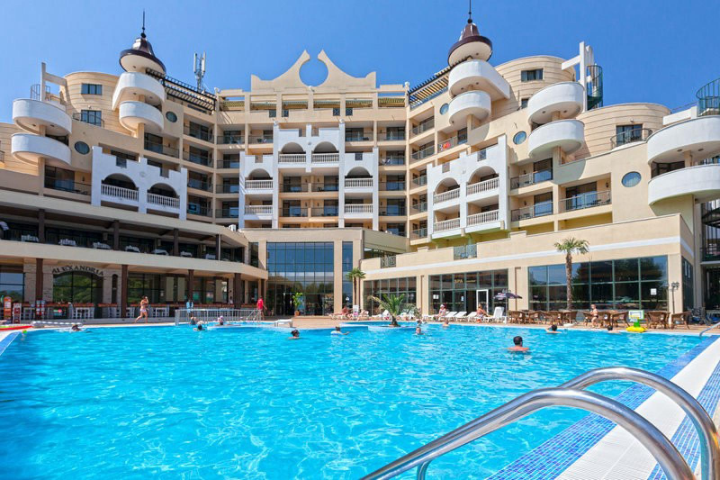Hotel s bazénom