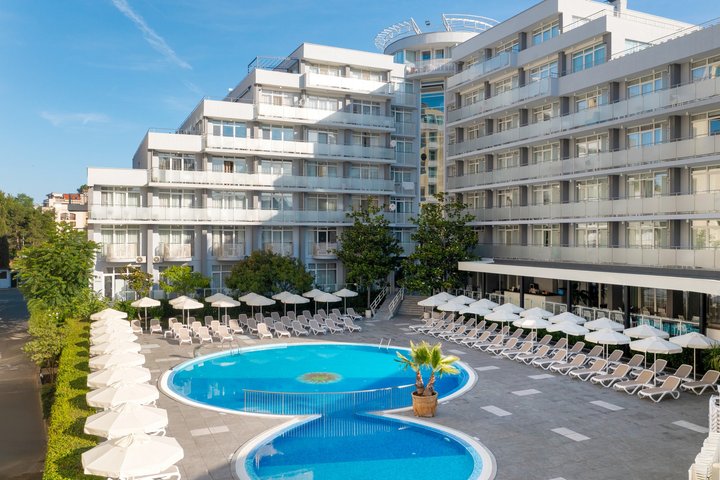 Hotel s bazénem