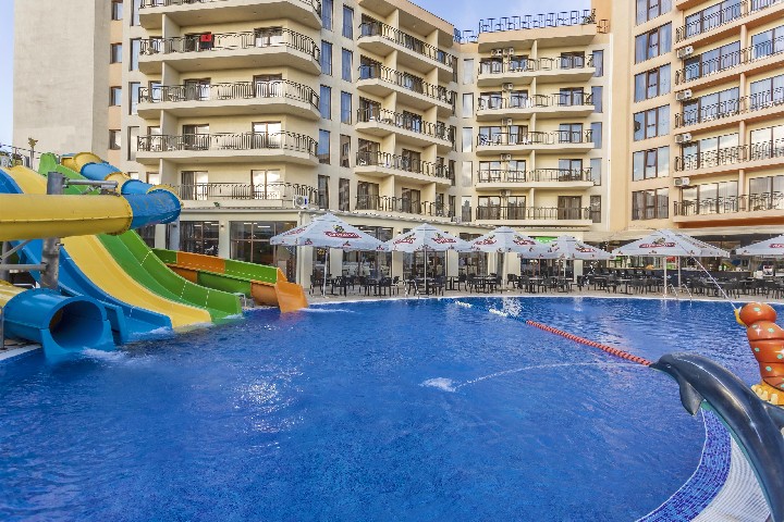Bazén a hotel