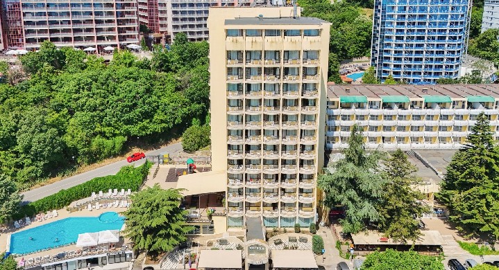 Hotel s bazénem