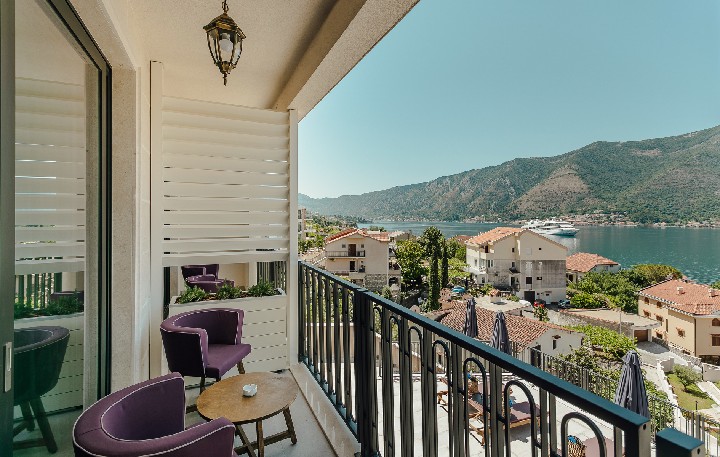 Deluxe SeaView Room