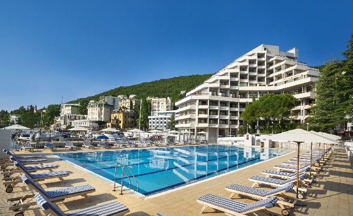 Hotel and Pool