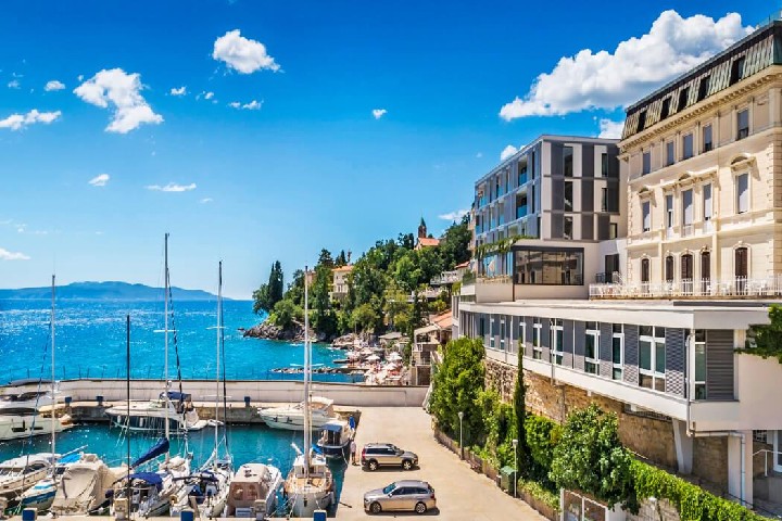 hotel i marina
