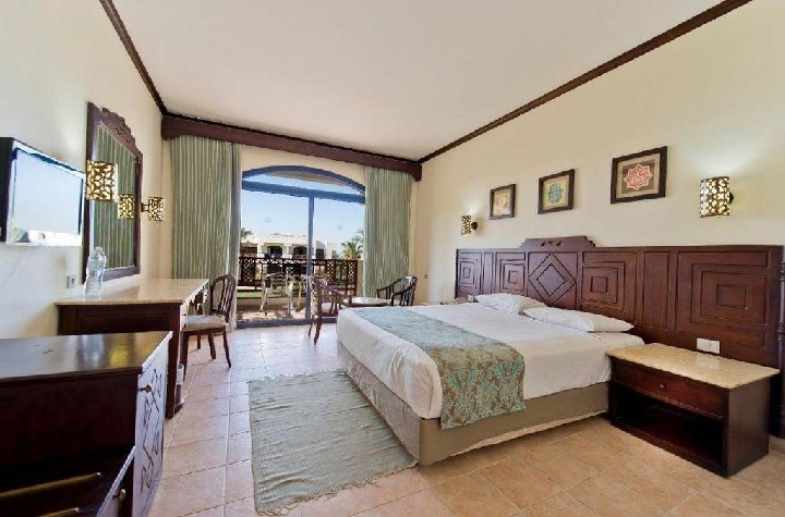 Amphoras Beach Resort – fotka 4