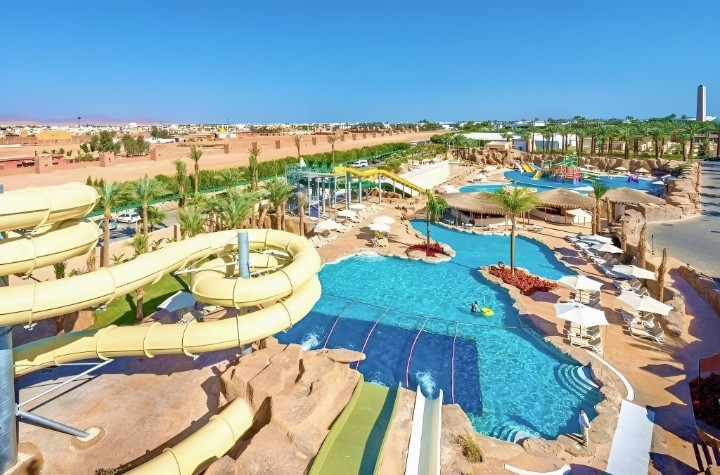 Resort s bazénem