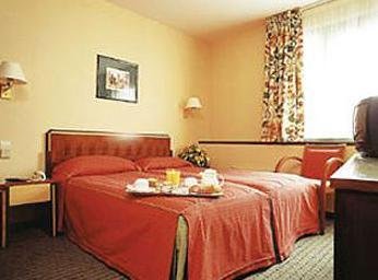 Yllen Eiffel – fotka 2