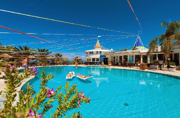 Hotel VILLAGGIO STROMBOLI dovolenka