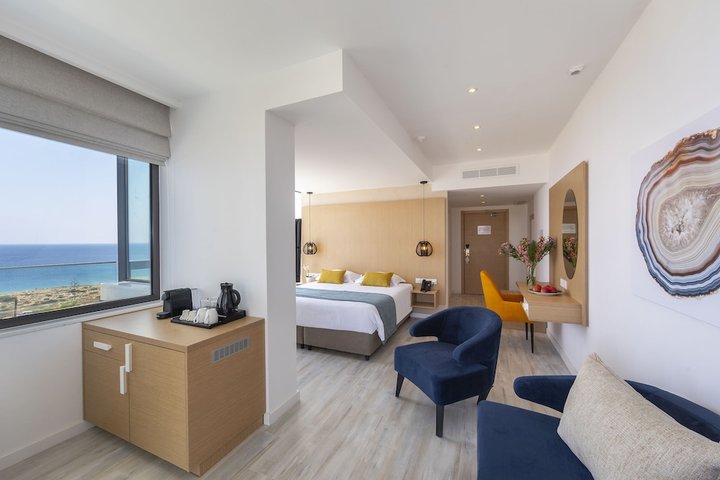 Leonardo Crystal Cove Hotel and Spa by the sea – fotografie 5