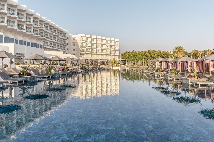 Hotel s bazénem