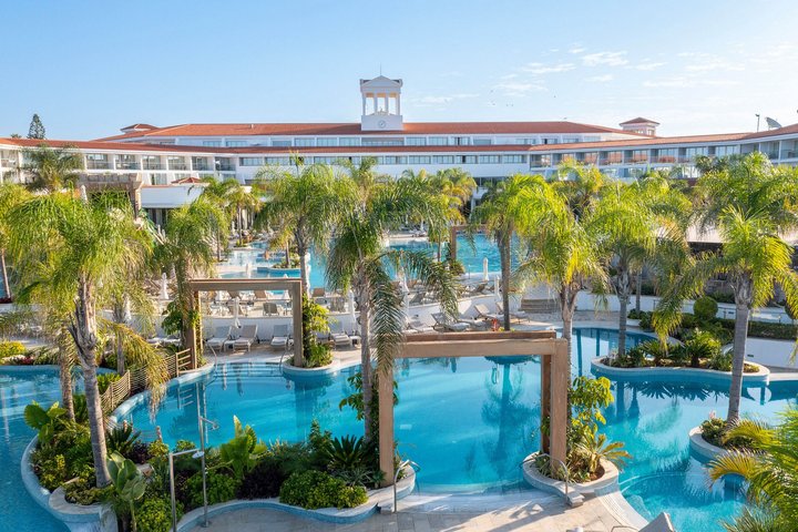 Hotel s bazénem