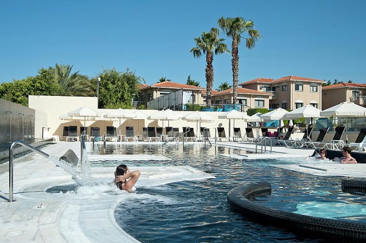 Jacuzzi
